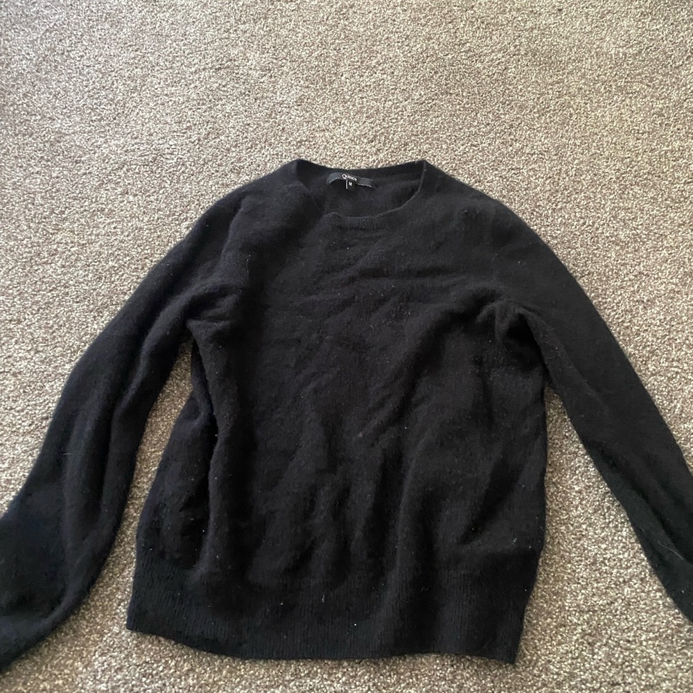 Quince Women’s 100% Cashmere Black Crewneck Sweater Classic Style